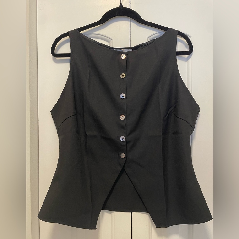 RIHOAS Black Button-Front Vest Top